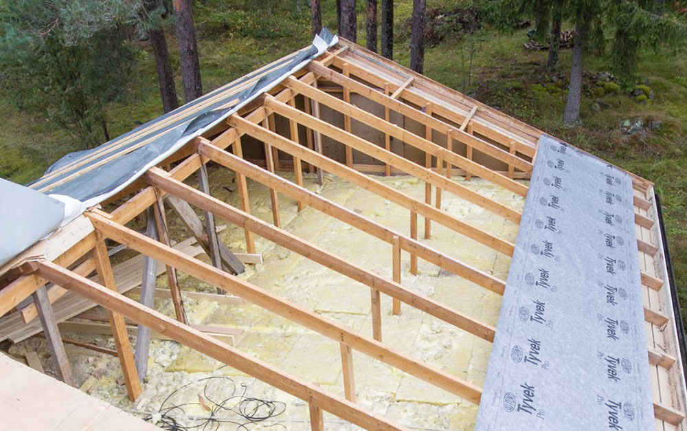Varttikaton ja mineriittikaton vaihto asbestivapaaseen kattoon